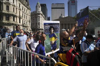 Una multitud se acercó a