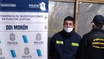 Uno de los detenidos (Télam)