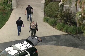 Se encontraron grandes armas dentro