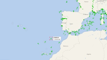 El crucero MV Hondius continúa con parte de la tripulación hacia Países Bajos, donde será desinfectado a fondo. (VesselFinder)