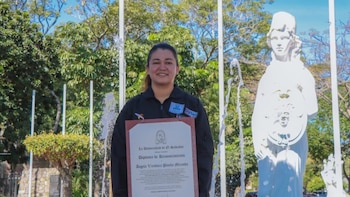 Salvadoreña que ganó concurso de
