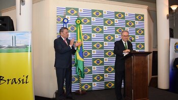 La cancillería de Uruguay convocó