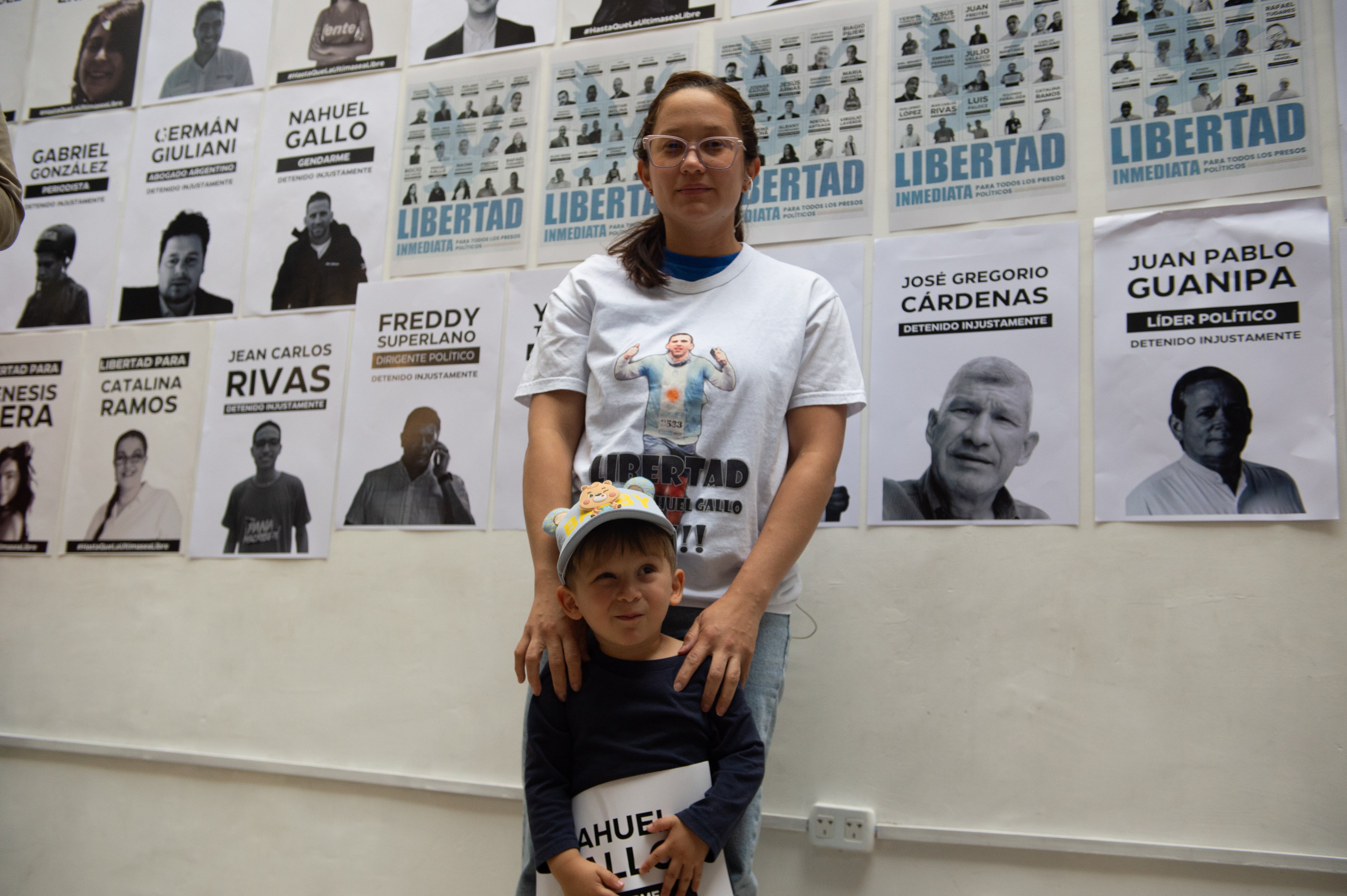 María junto a Víctor, el hijo que tuvo con Nahuel (Jaime Olivos)