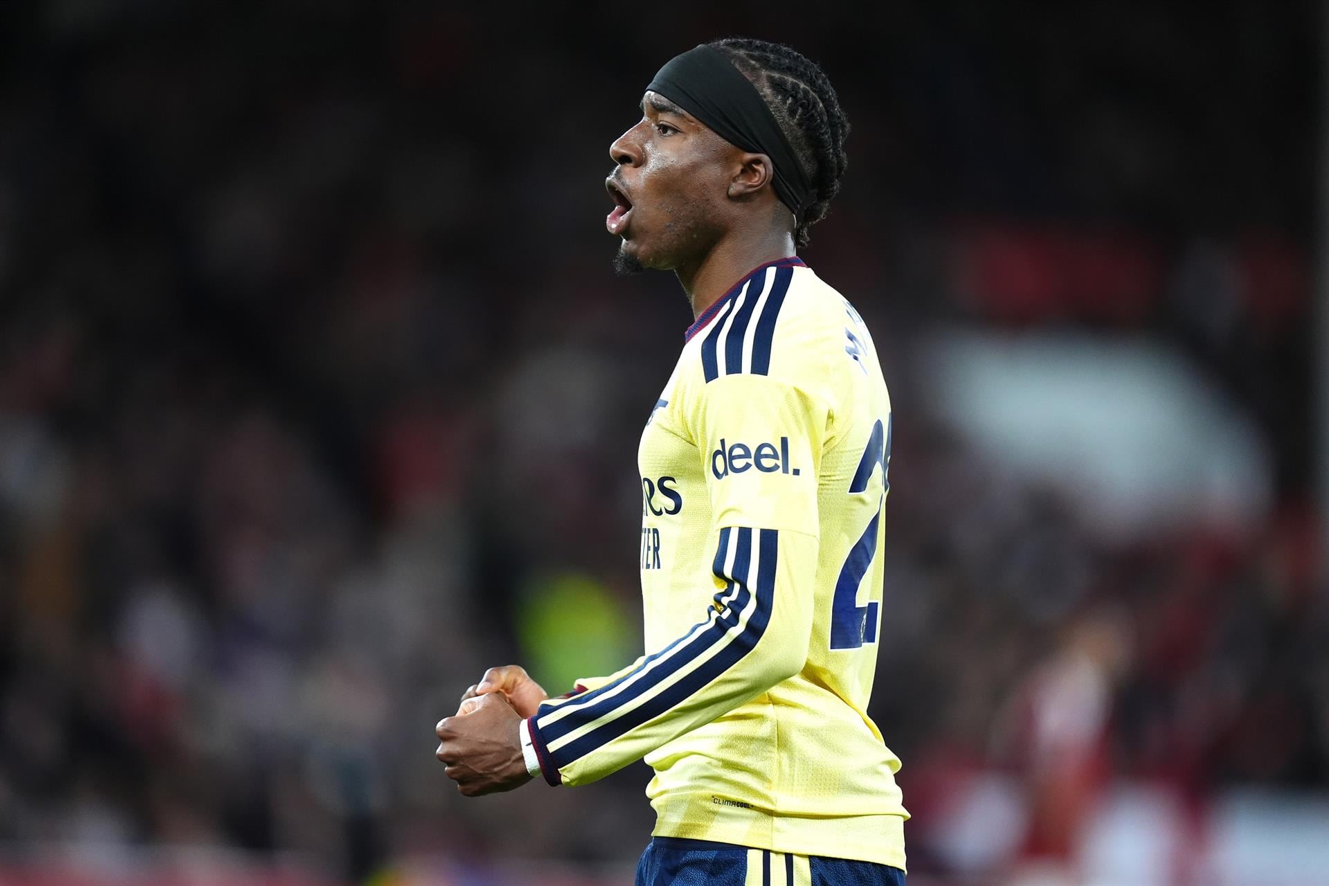 (Crónica) El Arsenal gana con lo mínimo al Forest y el Manchester United sigue flojeando