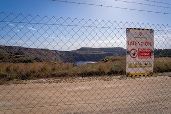 21/04/2023 Zona minera de Aznalcollar, a 22 de abril de 2023, en Sevilla, (Andalucía, España). El 25 de abril de 1998 se produjo el desastre de Aznalcóllar, un desastre ecológico producido por un vertido de lodos tóxicos, que llegó al parque Nacional y Natural de Doñana, por la rivera del río Guadiamar. La catástrofe fue causada por la rotura de la Balsa Minera de Aznalcóllar, propiedad de la empresa sueca Boliden.
POLITICA
Francisco J. Olmo - Europa Press