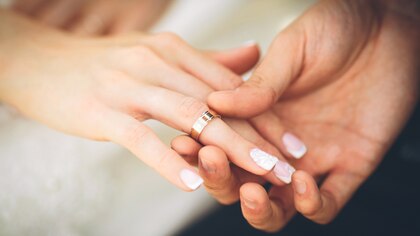 No tenía plata para comprarle un anillo a su pareja pero tomó una decisión que se hizo viral
