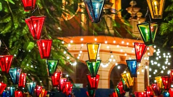 Festival de los Farolitos: la tradición centenaria que viste de colores el occidente de El Salvador