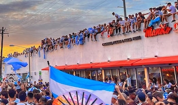 Fiesta total durante horas en