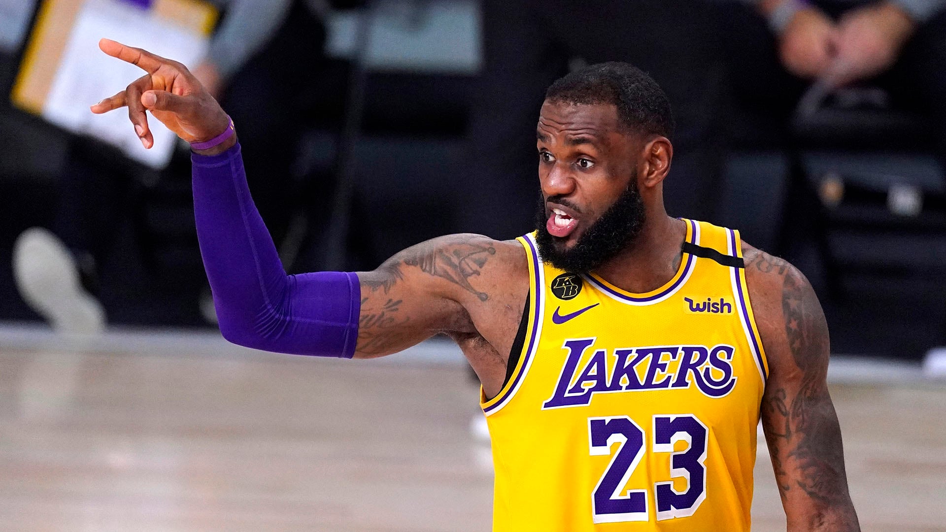 Miami Heat, Cleveland Cavaliers, Philadelphia 76ers y Golden State Warriors aparecen entre los equipos mencionados como posibles destinos de LeBron James (AP Photo/Mark J. Terrill)