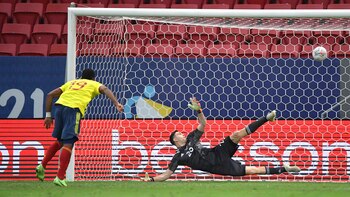 Miguel Borja penales Argentina vs Colombia