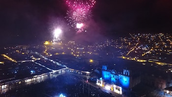 Noche de Luces y Sonido en Cusco: Show de drones y arte en la Plaza de Armas
