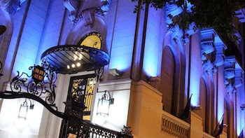 Fachada da sede de la