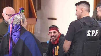 Jones Huala sonríe durante una