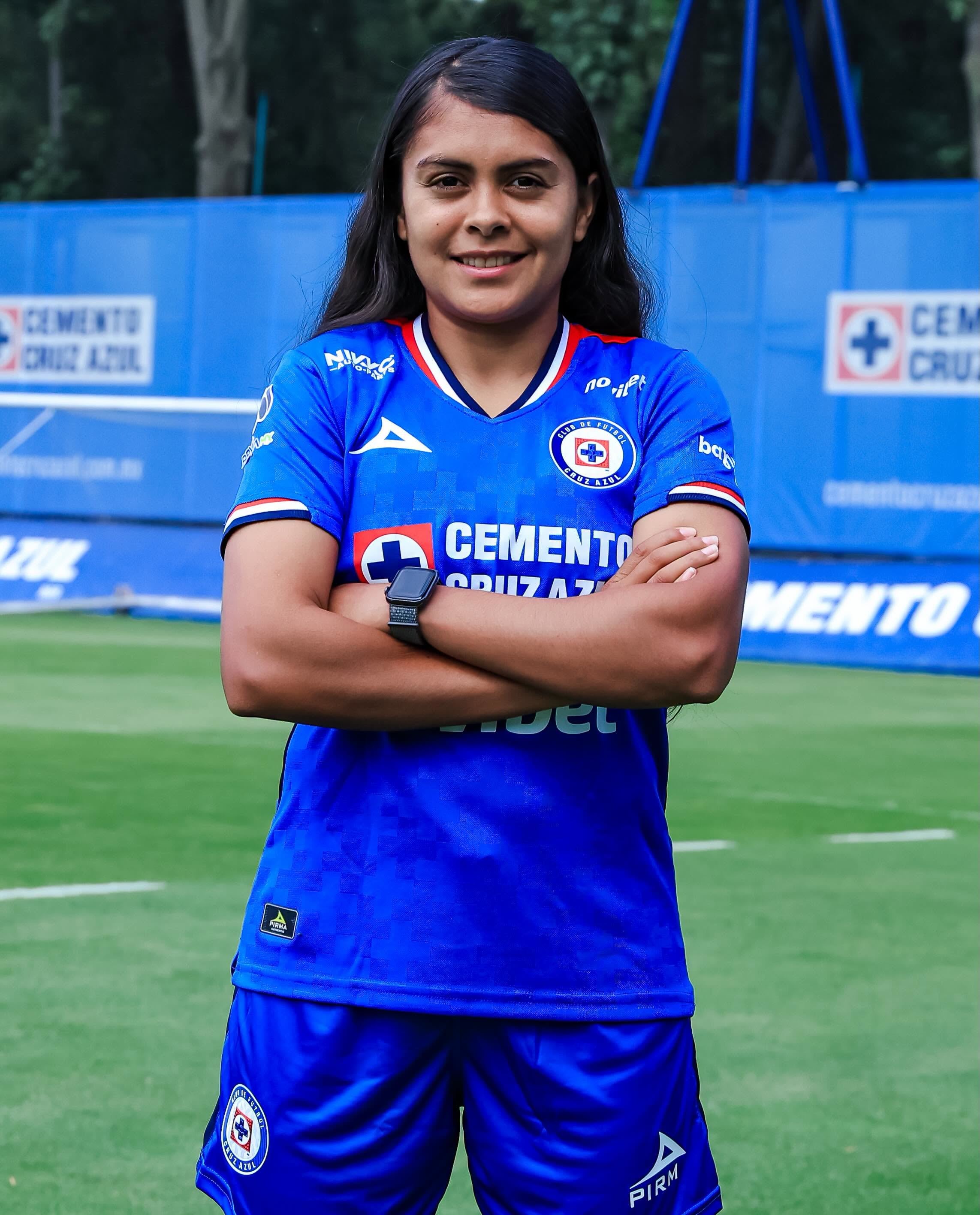 Con la selección de El Salvador, Brenda Cerén disputó más de 40 partidos y se convirtió en la máxima goleadora del equipo nacional femenino. (Cortesía: Cruz Azul Femenil)