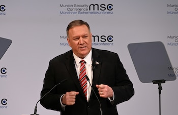 El Secretario de Estado de EE.UU. Mike Pompeo habla en el podio durante la 56 Conferencia de Seguridad de Munich (MSC) en Munich, al sur de Alemania, el 15 de febrero de 2020. (REUTERS)