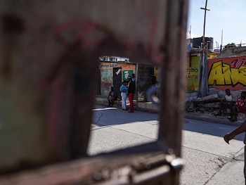19/02/2026 February 19, 2026, Port Au Prince, NULL, HAITI: A scene from everyday life in Port-au-Prince, the capital of Haiti, in the neighborhoods of La Saline and Bel Air, territories controlled by the "Vivre Ensemble" (''Live Together'') gang, where families continue to live. Regular clashes with law enforcement cause significant damage and casualties: in 2025, 6,000 people are believed to have lost their lives in the civil war raging in this Caribbean country.
POLITICA
David Allignon / Zuma Press / Europa Press