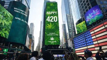 El 4/20 transforma Nueva York, organizadores lanzan nuevas experiencias, asistentes exploran la escena cannábica y el arte urbano