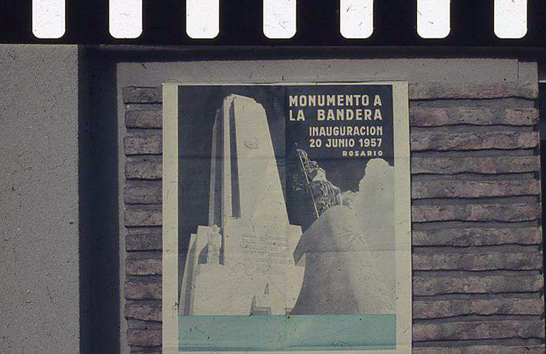 Afiche de la inauguración del Monumento a la Bandera (Crédito: LAPRODI-ISHIR - Hirschfeld, Herbert)