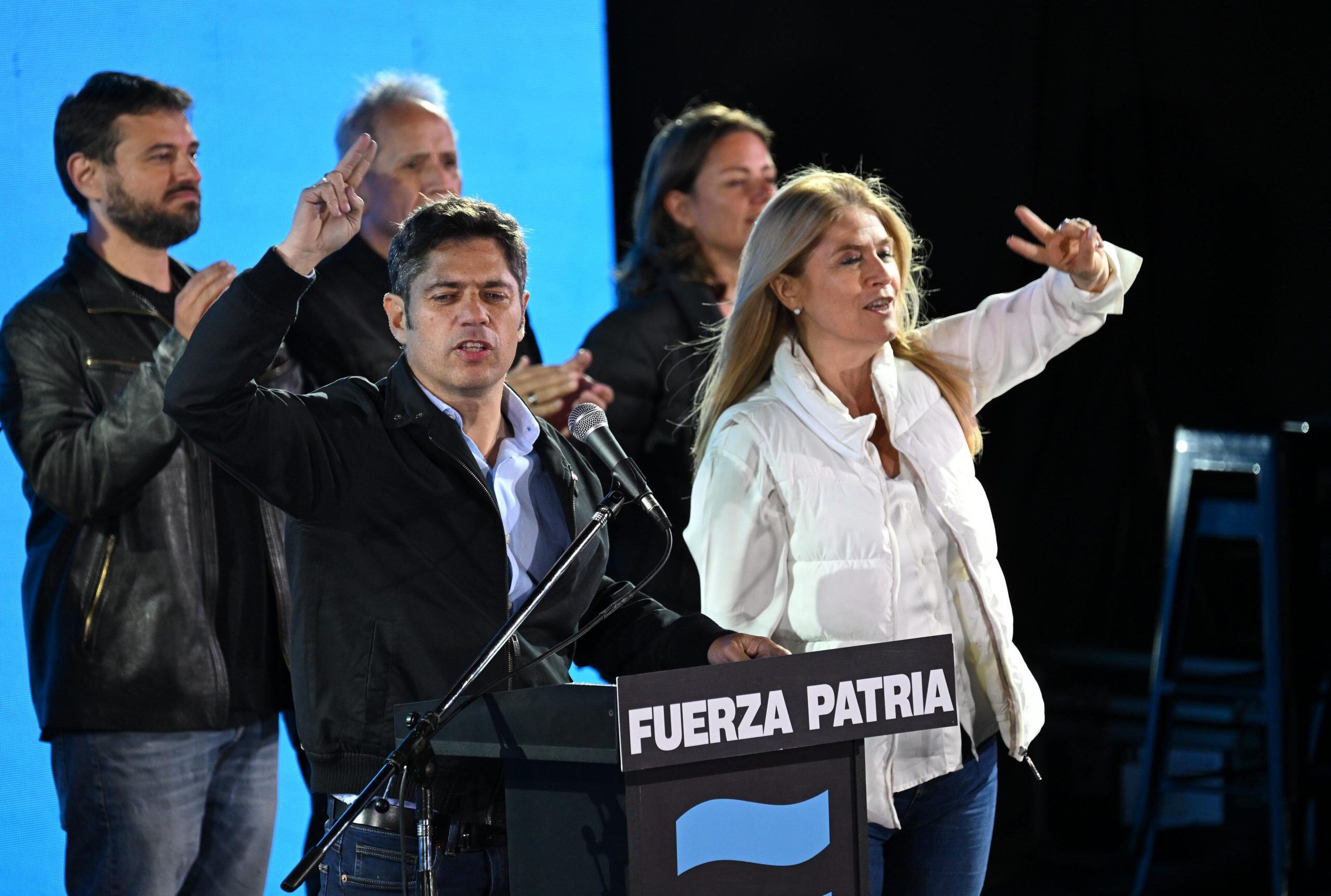 Axel Kicillof y Verónica Magario, en el búnker de Fuerza Patria