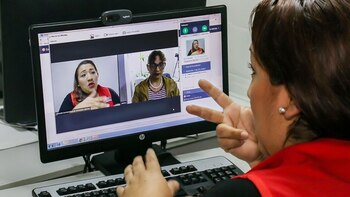 Karin Quijada Lovatón indica que