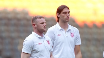 La revelación de Andy Carroll sobre Wayne Rooney en las concentraciones de Inglaterra y la respuesta del exgoleador