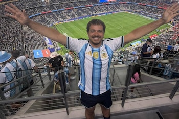 KQ en el estadio en el Argentina-Austria