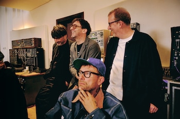 Alex James, Graham Coxon, Damon Albarn y Dave Rowntree, los miembros de Blur en el estudio (Foto: Reuben Bastienne-Lewi/Parlophone Records/Handout via REUTERS)