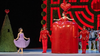 El Teatro Colón adelanta la función del domingo de ‘Alice’s Adventures in Wonderland’ por la final del Mundial