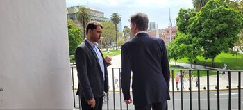 Blinken se asomó por uno