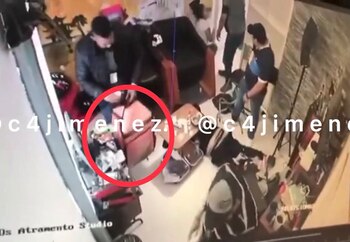 Agentes de la FGR roban cargamento de cocaína (Foto: Twitter@c4jimenez)