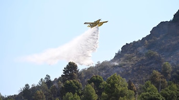 Incendios en España, en directo| Casas destruidas en Girona, 500 evacuados en Castellón y más de 4.000 hectáreas arrasadas en los Pirineos