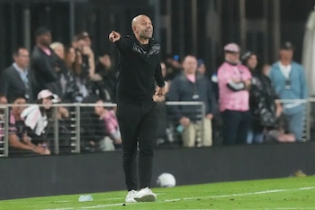 Javier Mascherano, técnico del Inter Miami, durante el partido contra Nashville en los octavos de final de la Copa de Campeones de la CONCACAF, el miércoles 18 de marzo de 2026, en Fort Lauderdale, Florida. (AP Foto/Marta Lavandier)