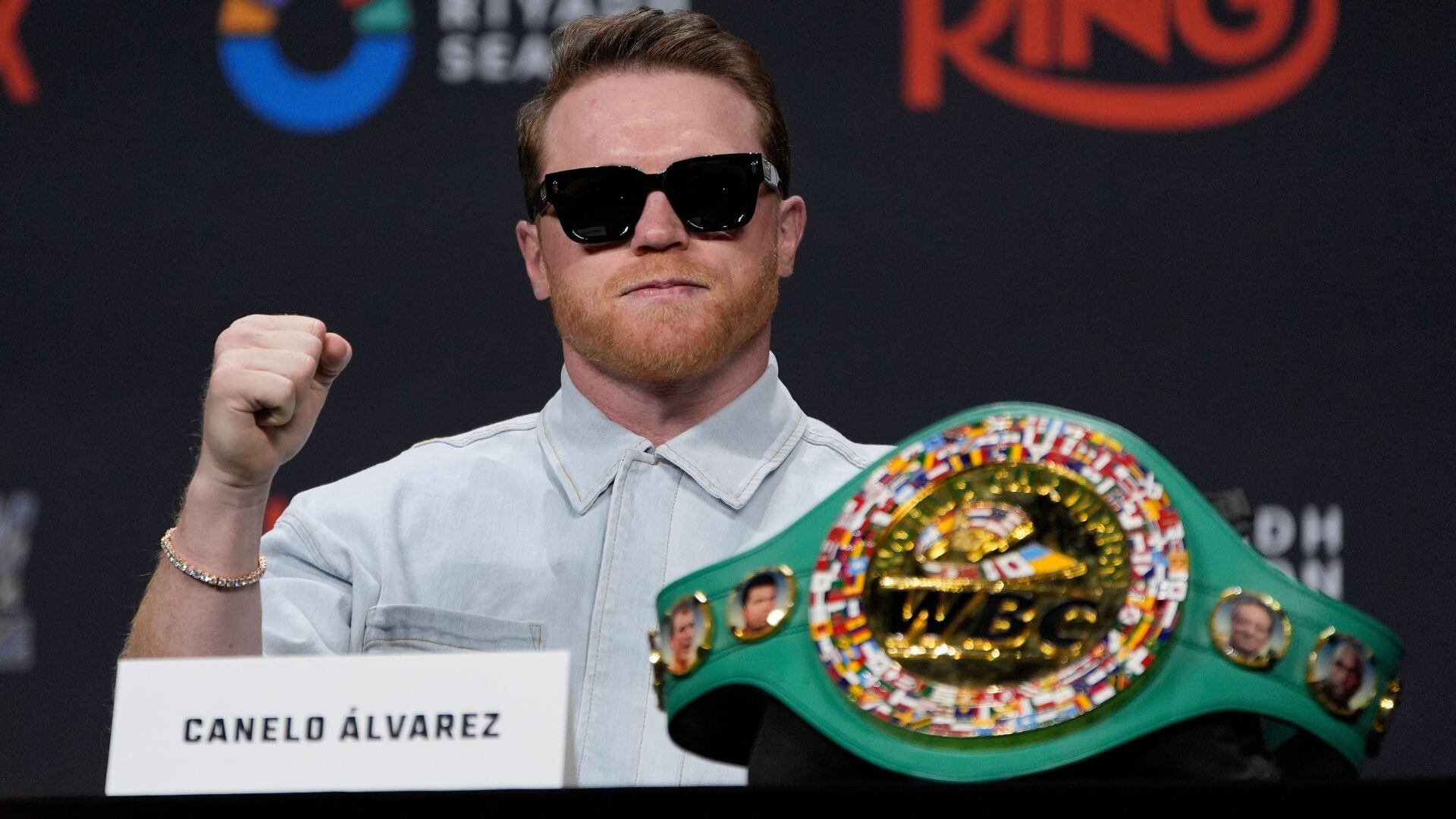 Canelo explicó qué pasó con la transmisión de su pelea contra Crawford (AP Foto/John Locher)
