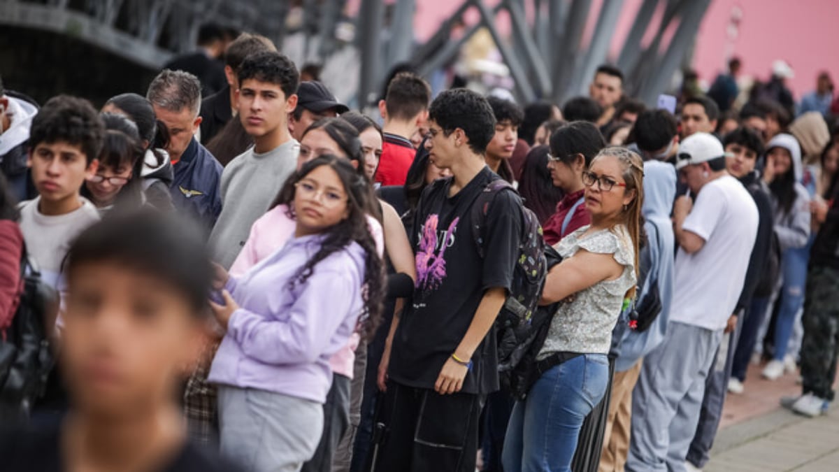 Alertan por caída del 60% en becas universitarias para jóvenes en Bogotá durante la administración de Carlos Fernando Galán