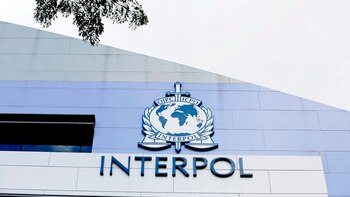 O que significa a circular laranja da Interpol com a qual eles procuram “Matamba”?