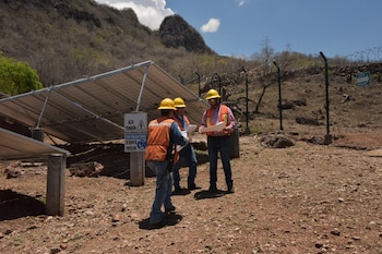 La CFE impulsa obras de electrificación para ampliar el acceso a la energía eléctrica en comunidades con mayores necesidades de infraestructura.