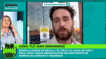 Carlota Corredera habla por teléfono