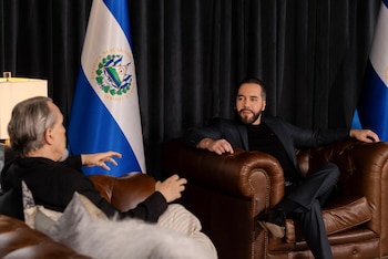 La visita del cantante español coincide con el auge del debate internacional sobre las políticas de seguridad implementadas por Bukele. (Cortesía: Miguel Bosé)