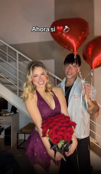 La pareja confirmó el inicio de la relación con un video en TikTok al ritmo del tema Obsesión de la banda Aventura