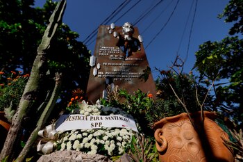 Una ofrenda floral a Santiago