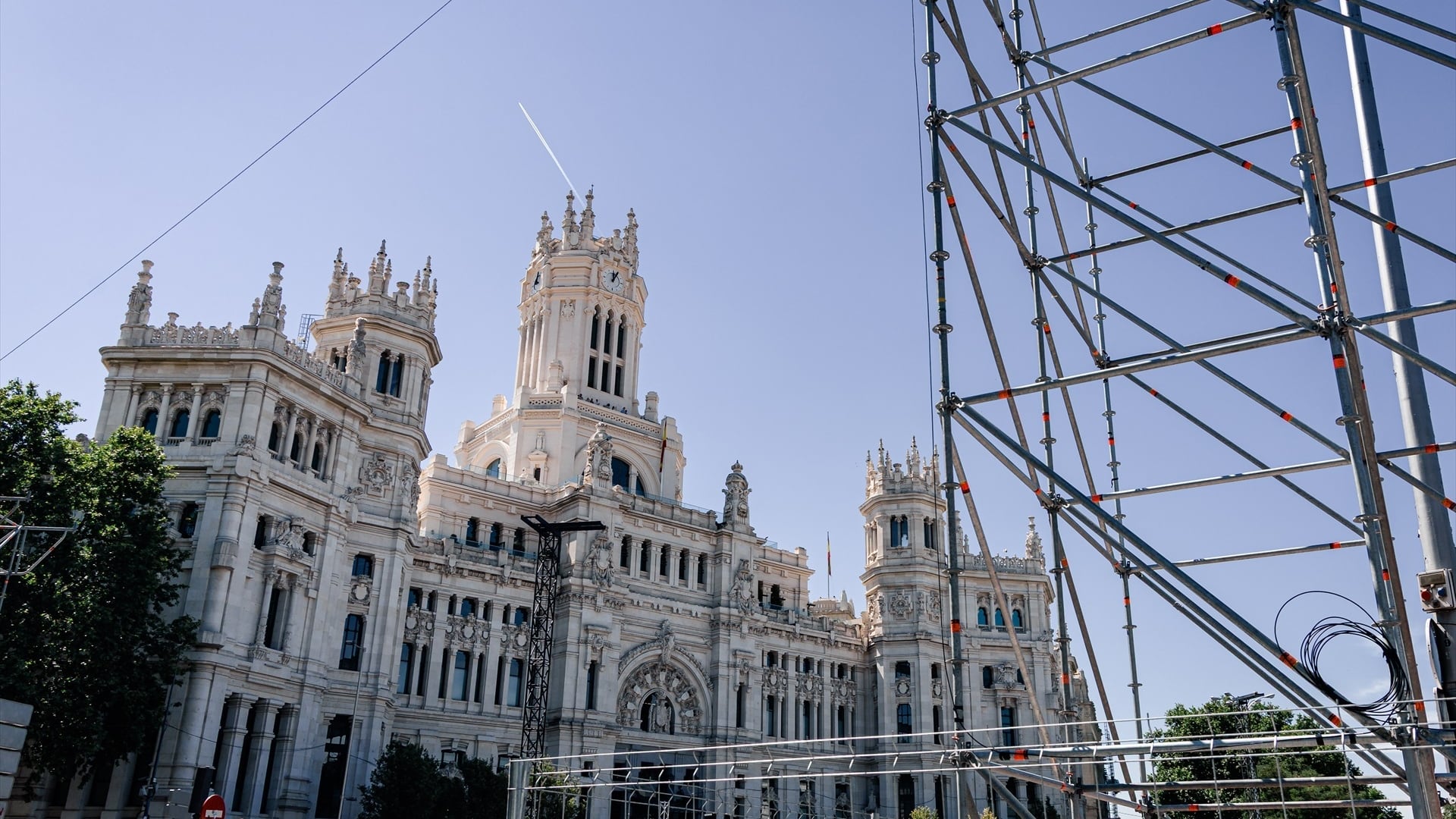Continúan los preparativos para la visita del Papa, en la plaza de Cibeles, a 28 de mayo de 2026, en Madrid (Carlos Luján / Europa Press)