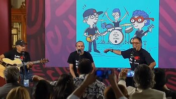 AMLO felicita a los niños