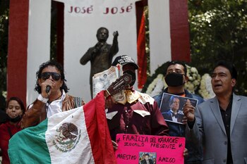 Al rededor de 150 personas