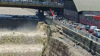 Búsqueda de rescatista en río