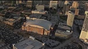 Dallas aplicará controles, cierres y restricciones por la convención republicana de mitad de mandato en el American Airlines Center (Captura de video)