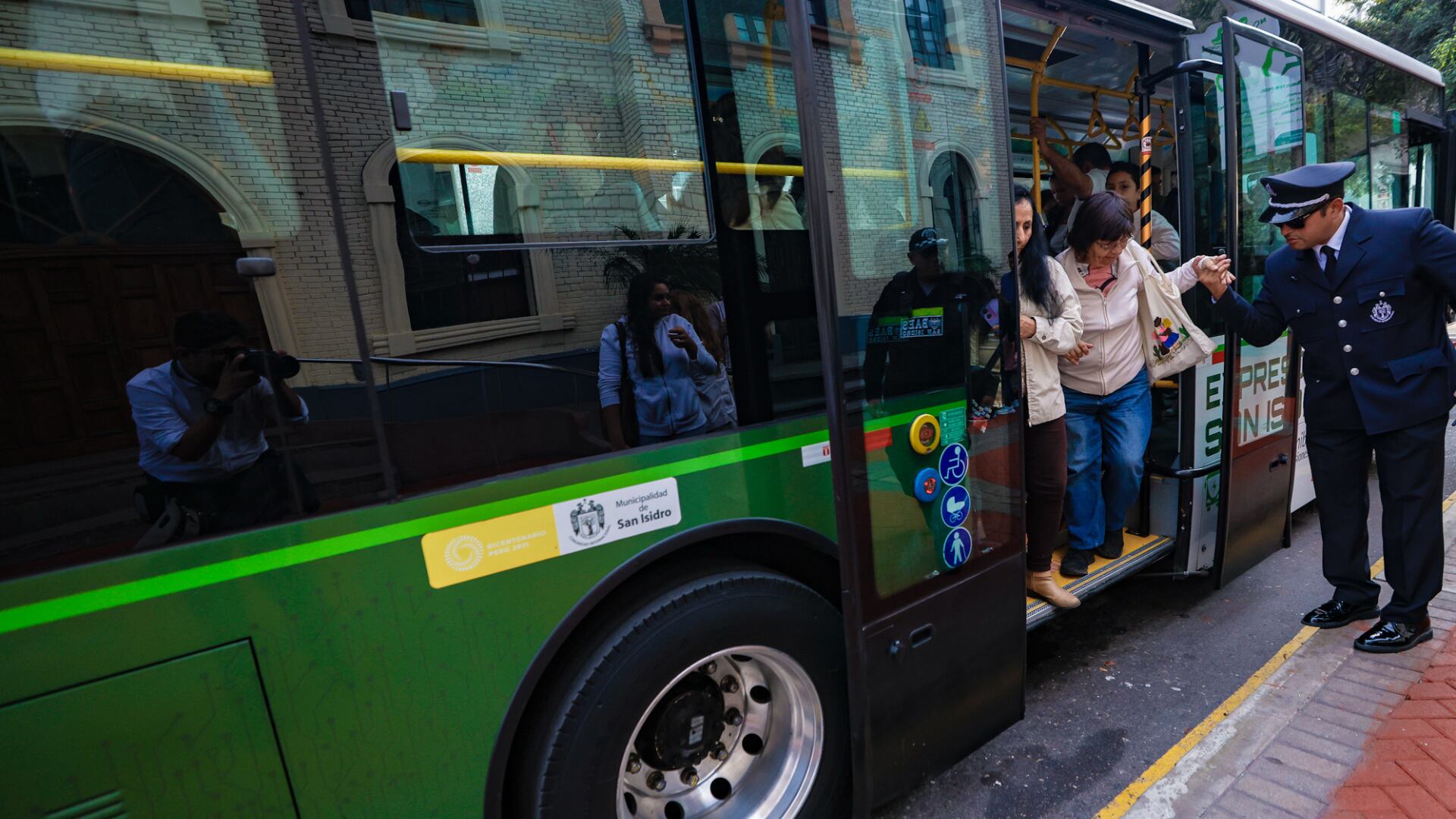 Personal de Serenazgo e inspectores de tránsito acompañarán el circuito para garantizar la seguridad y el orden durante la jornada, en una acción que refuerza el compromiso de la comuna con la accesibilidad y las tradiciones locales.| San Isidro