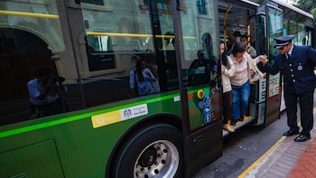 Personal de Serenazgo e inspectores de tránsito acompañarán el circuito para garantizar la seguridad y el orden durante la jornada, en una acción que refuerza el compromiso de la comuna con la accesibilidad y las tradiciones locales.