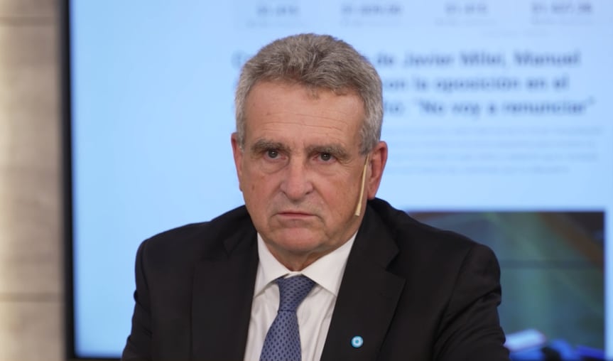 Rossi destaca la excepcionalidad de la sesión, ya que es la primera vez desde 1994 que un presidente apoya públicamente al jefe de Gabinete (Infobae en Vivo)