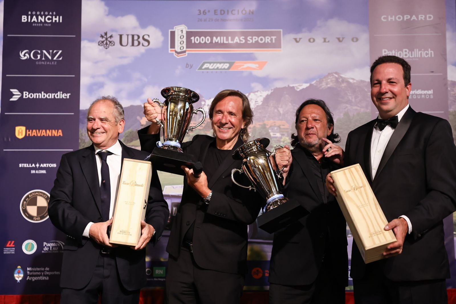 Daniel Claramunt, Alejandro López, Gabriel Gourovich y Fernando Briones (Crédito: Prensa 1000 Millas Sport)