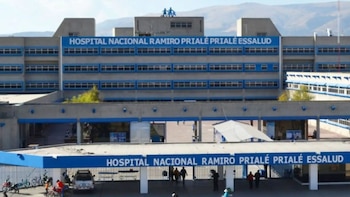 El equipo médico decidió abordar ambas enfermedades durante una única cirugía - Créditos: Essalud.